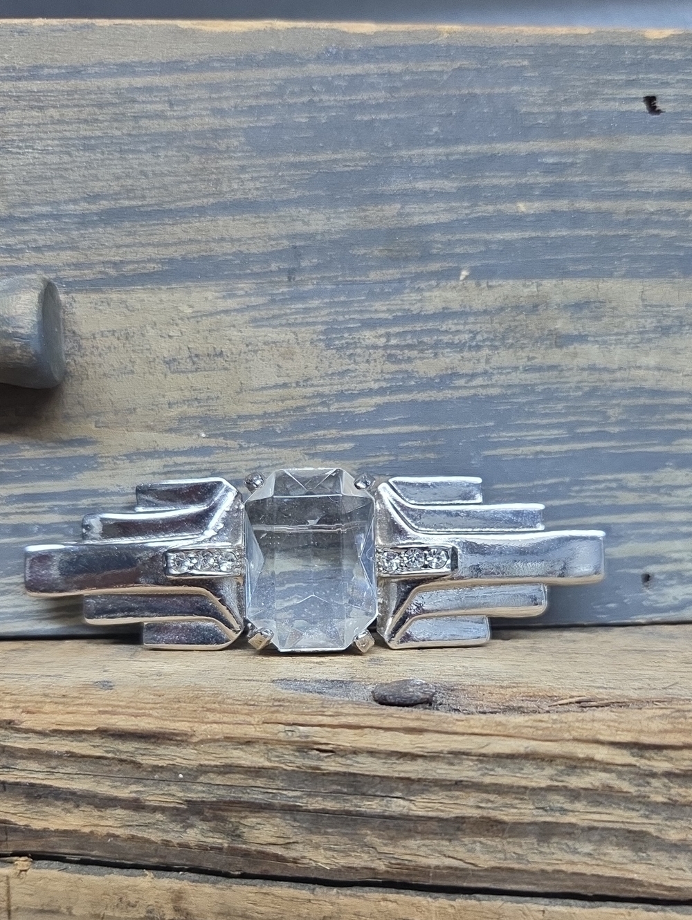 Vintage Art Deco Unsigned Silver Tone Brooch – Clear Emerald Cut Rhinestone